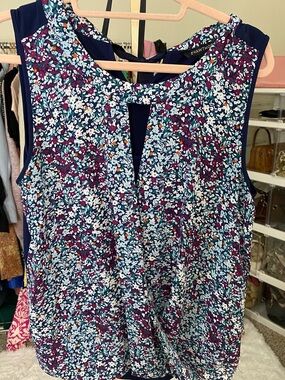 41 Hawthorn Navy Floral Keyhole Cami with Teal and White Accents